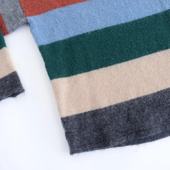 Part Two  35% Wool 33% Mohair Knit Grey, Red, Blue, Crewneck Sweater M - Picture 8 of 13